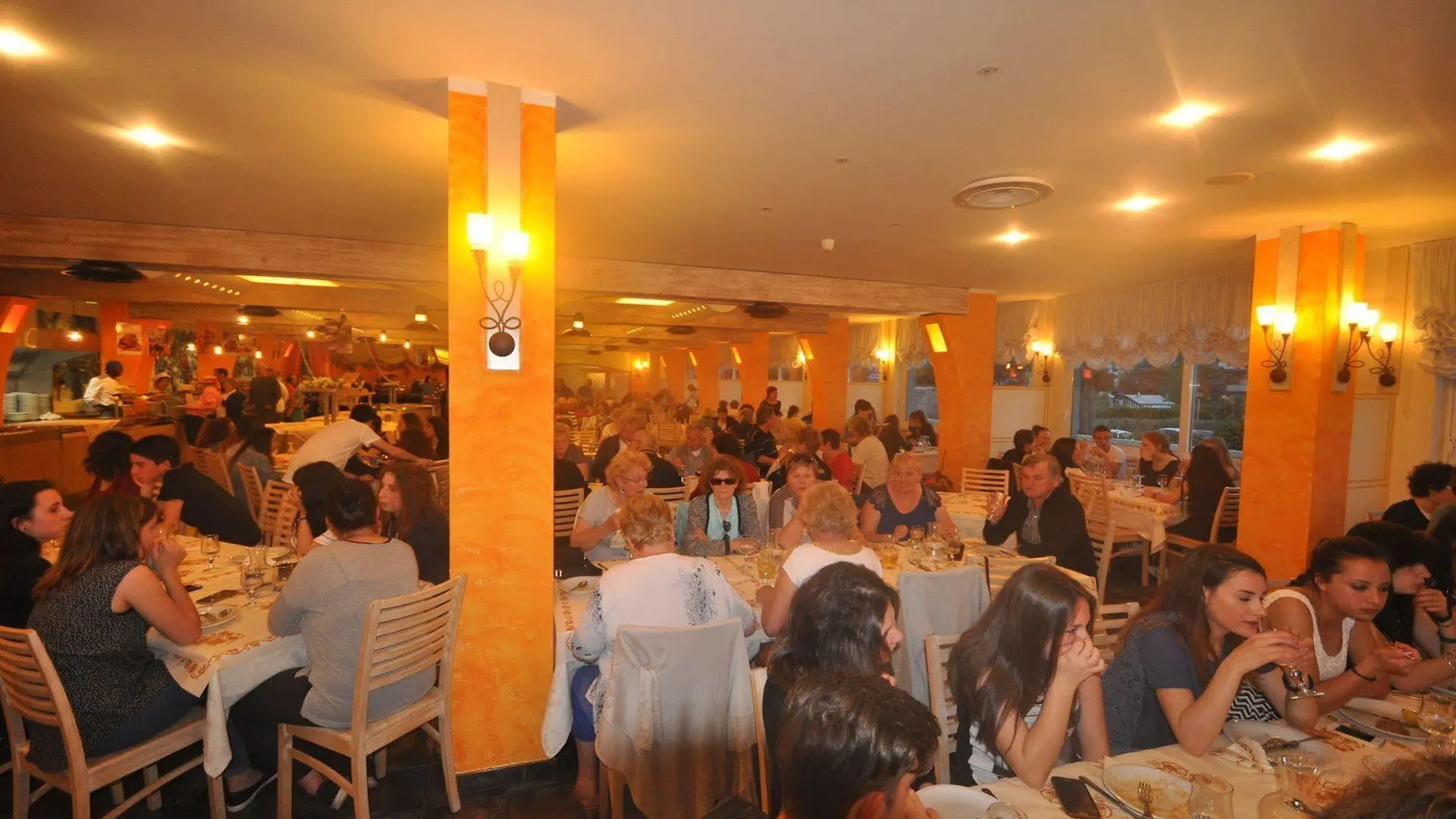 ***  Grand Hotel Azzurra Club Лидо-Адриано Италия